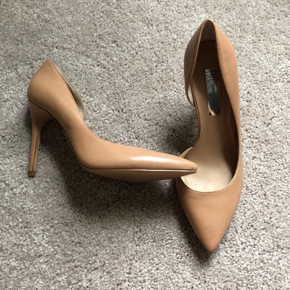 Tan Pumps- great condition